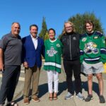 MLA Mike Starchuk making sure a Surrey Eagles fan got their jersey - MikeStarchuk.com
